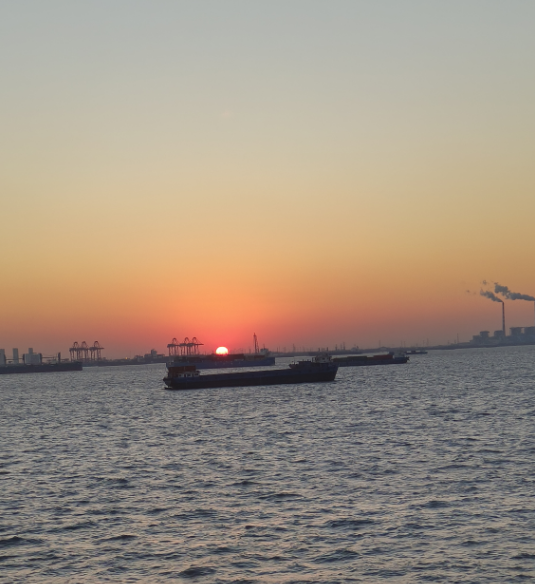 告别学生时代，新起点，新征程---公司实习生易彬