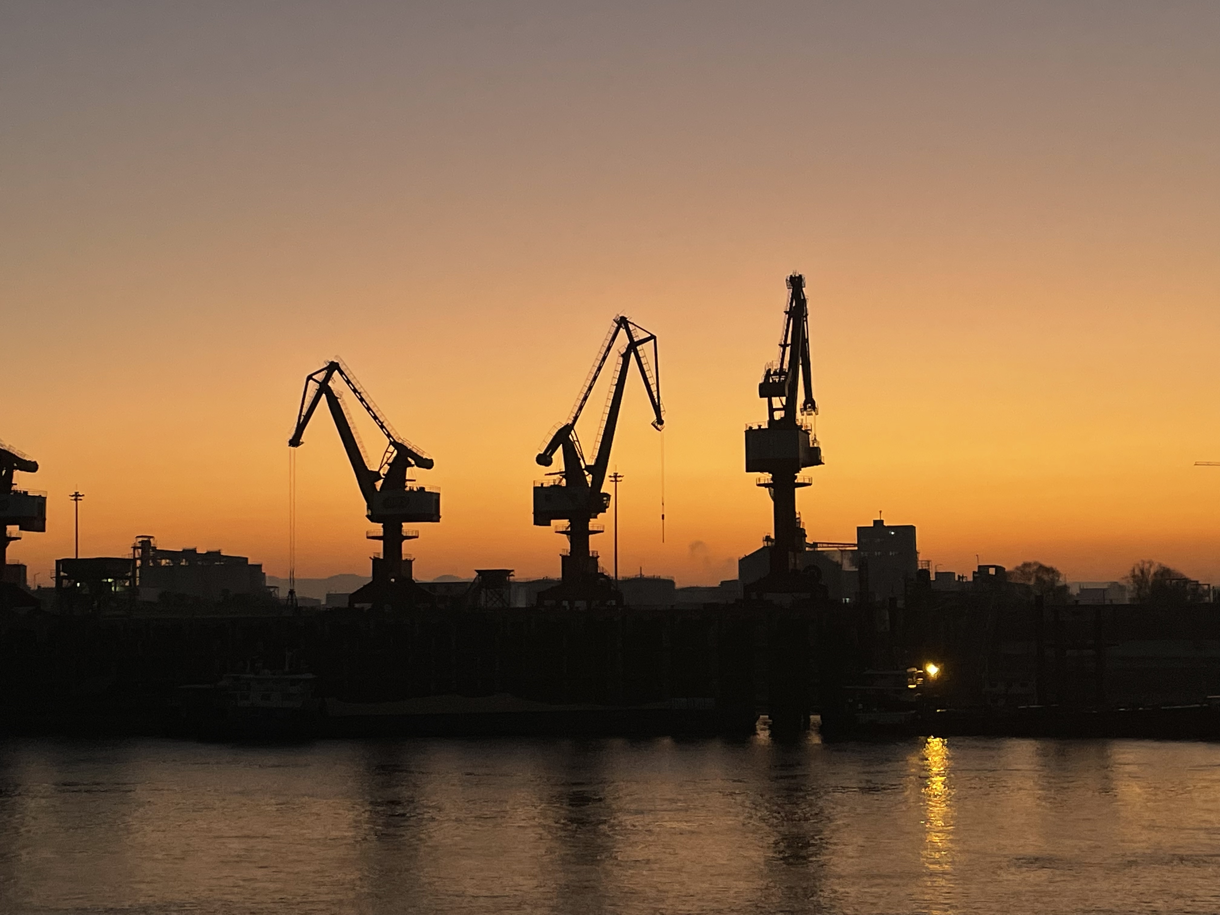 告别学生时代，新起点，新征程---公司实习生蒋德鑫