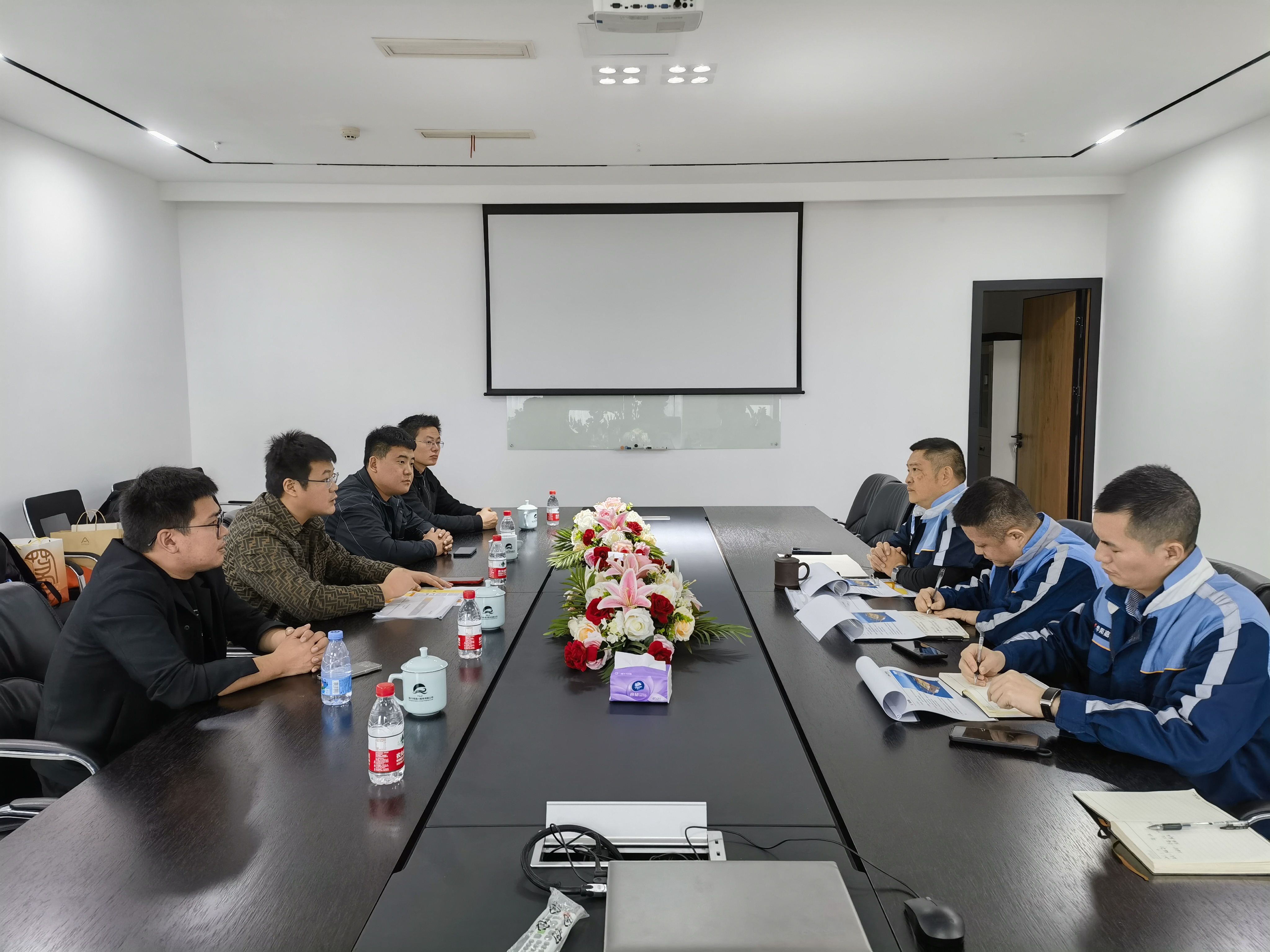  海通（太仓）汽车码头有限公司来访我司参观考察